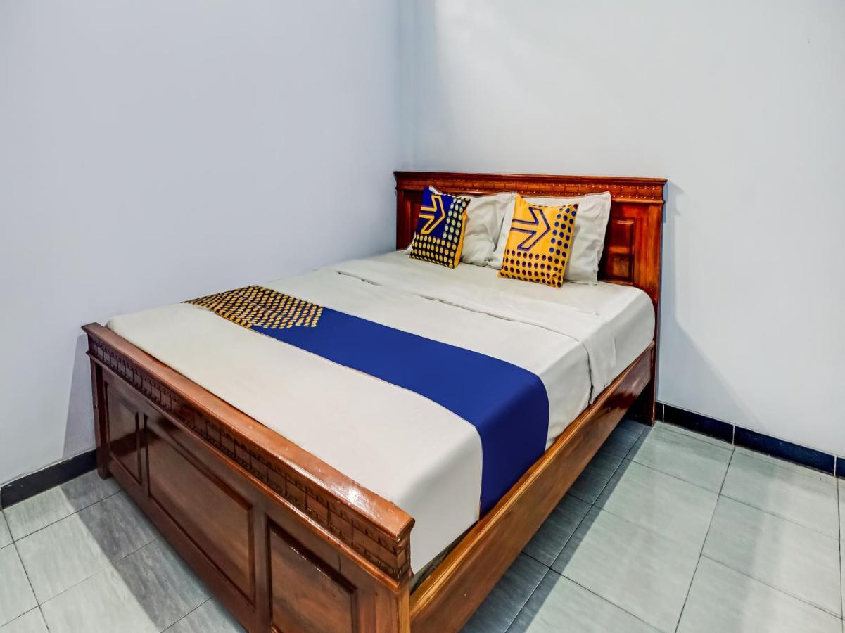 Spot On 90797 Sukun Syariah Homestay 말랑 외부 사진