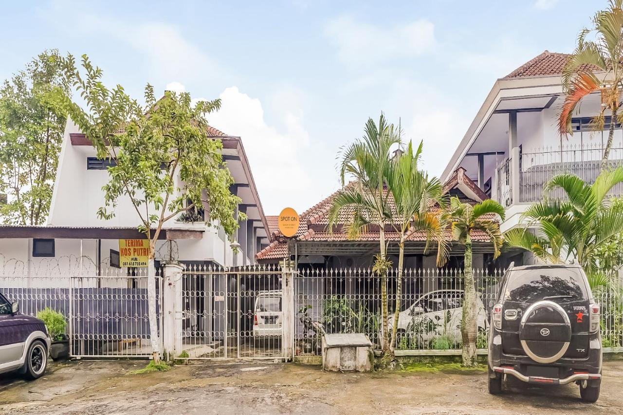 Spot On 90797 Sukun Syariah Homestay 말랑 외부 사진