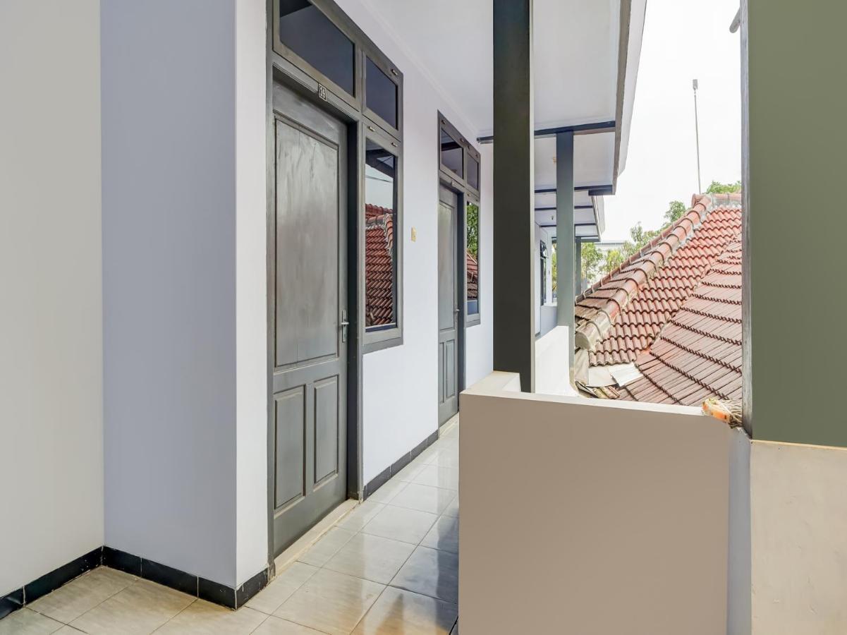 Spot On 90797 Sukun Syariah Homestay 말랑 외부 사진