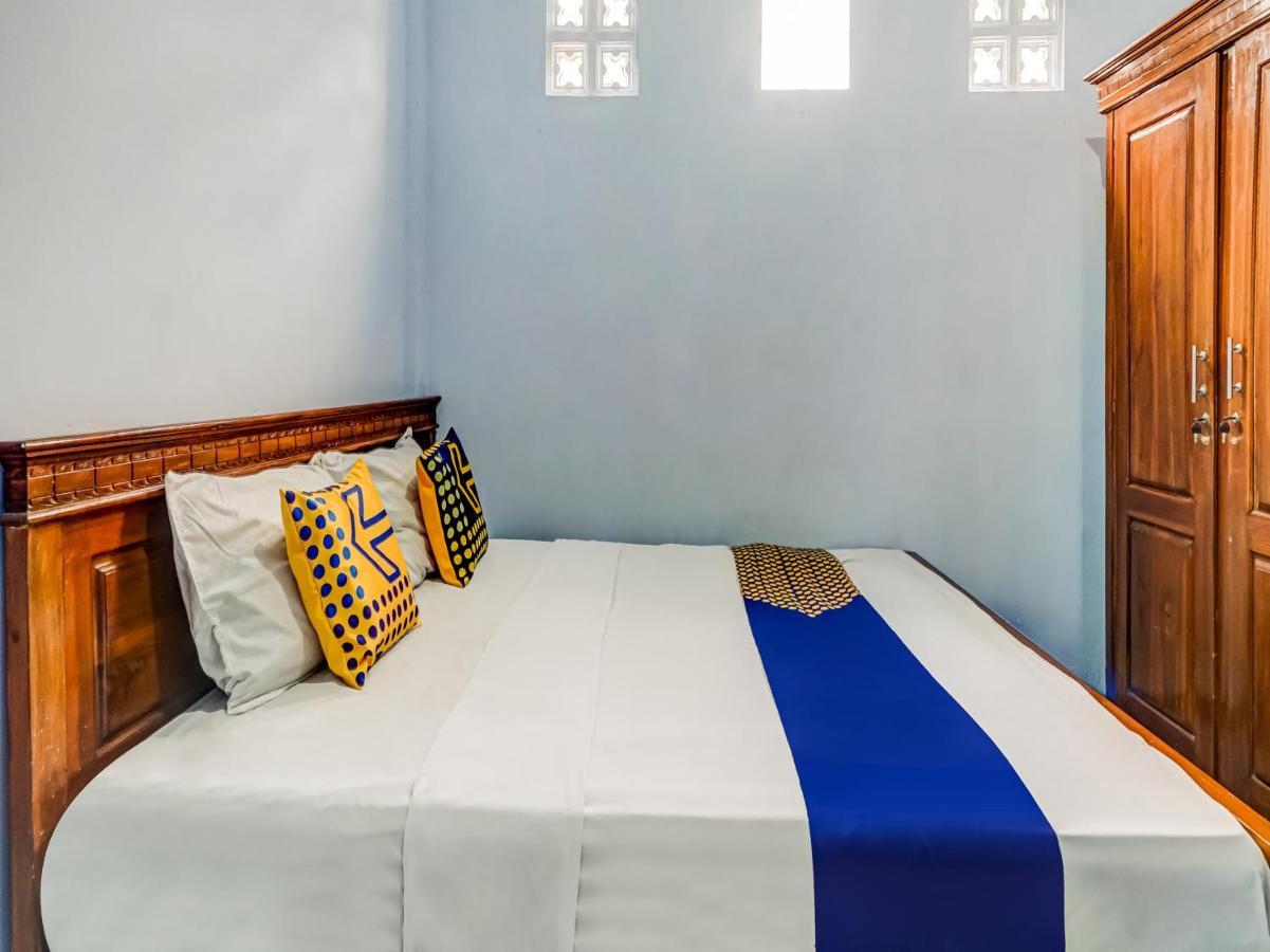 Spot On 90797 Sukun Syariah Homestay 말랑 외부 사진