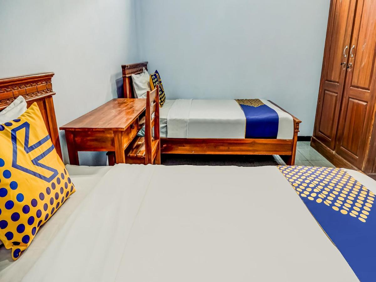 Spot On 90797 Sukun Syariah Homestay 말랑 외부 사진