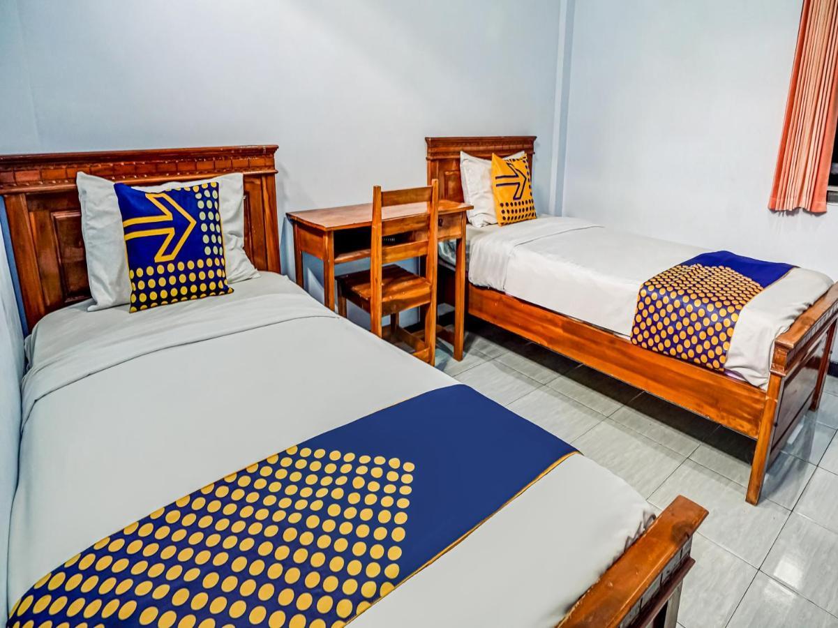 Spot On 90797 Sukun Syariah Homestay 말랑 외부 사진