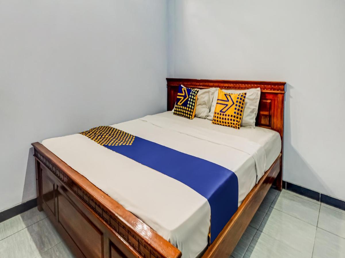 Spot On 90797 Sukun Syariah Homestay 말랑 외부 사진