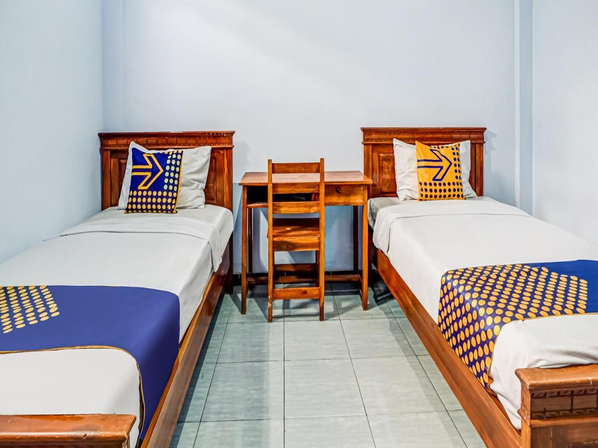 Spot On 90797 Sukun Syariah Homestay 말랑 외부 사진
